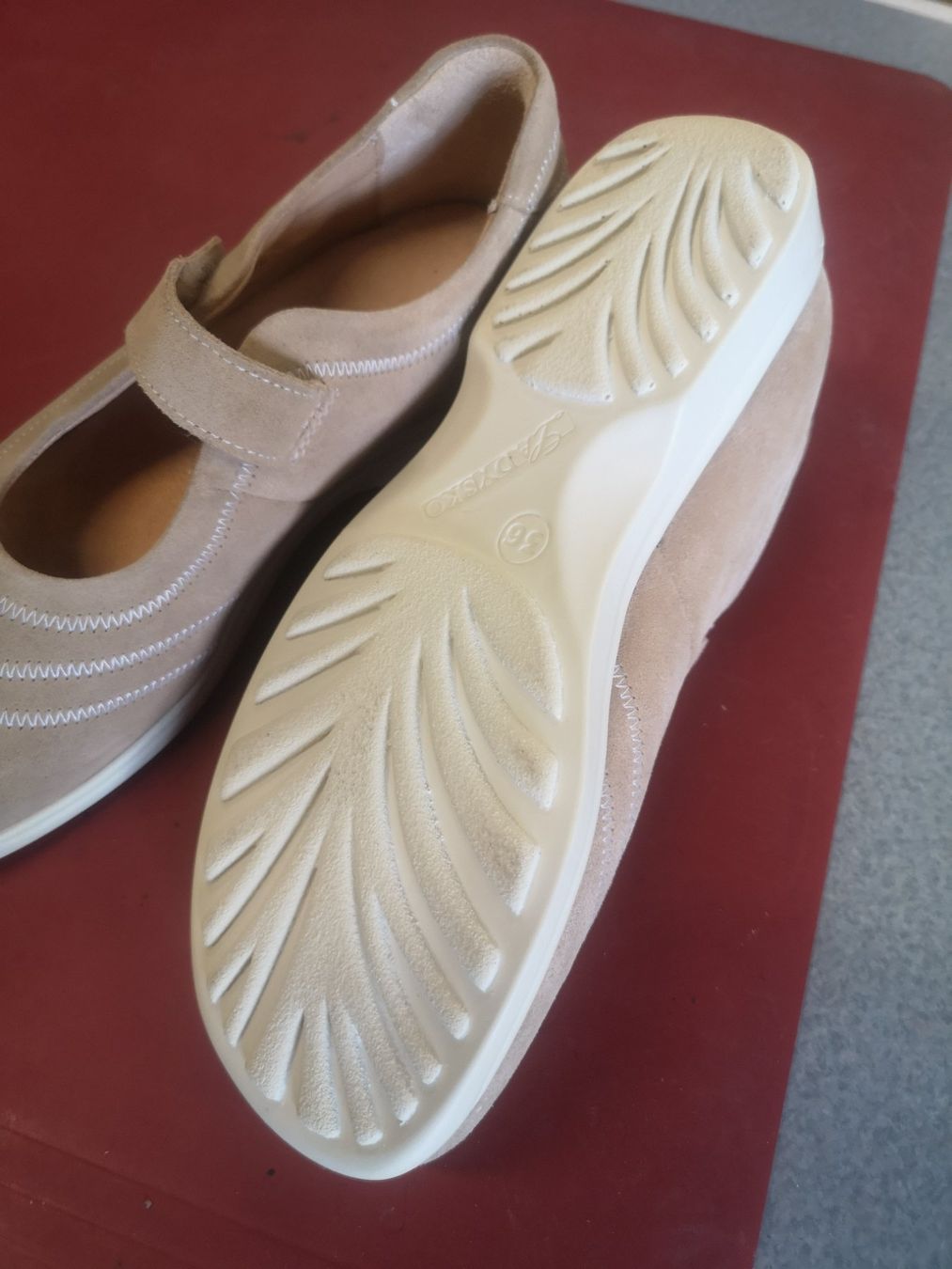 Helvesko Chaussures femmes: Helvesko ladysko – Neuf avec emballage d'origine à Möhlin par Highwaytom 1