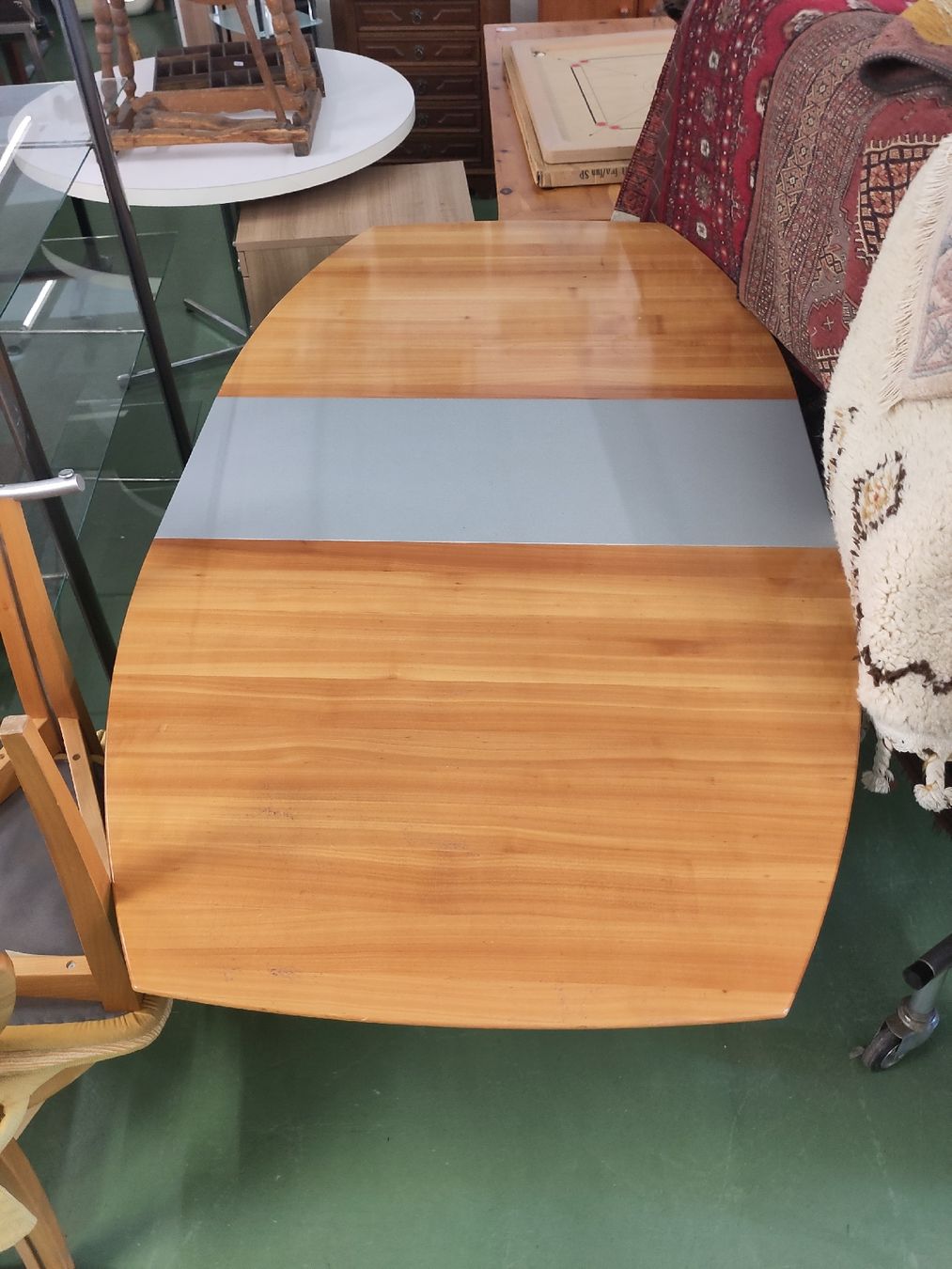 Girsberger Set di tavolo e panche: Girsberger Esstisch und Stühle 6er Set – Usato da Pratteln venduto da Cartonsducoeur_bl
