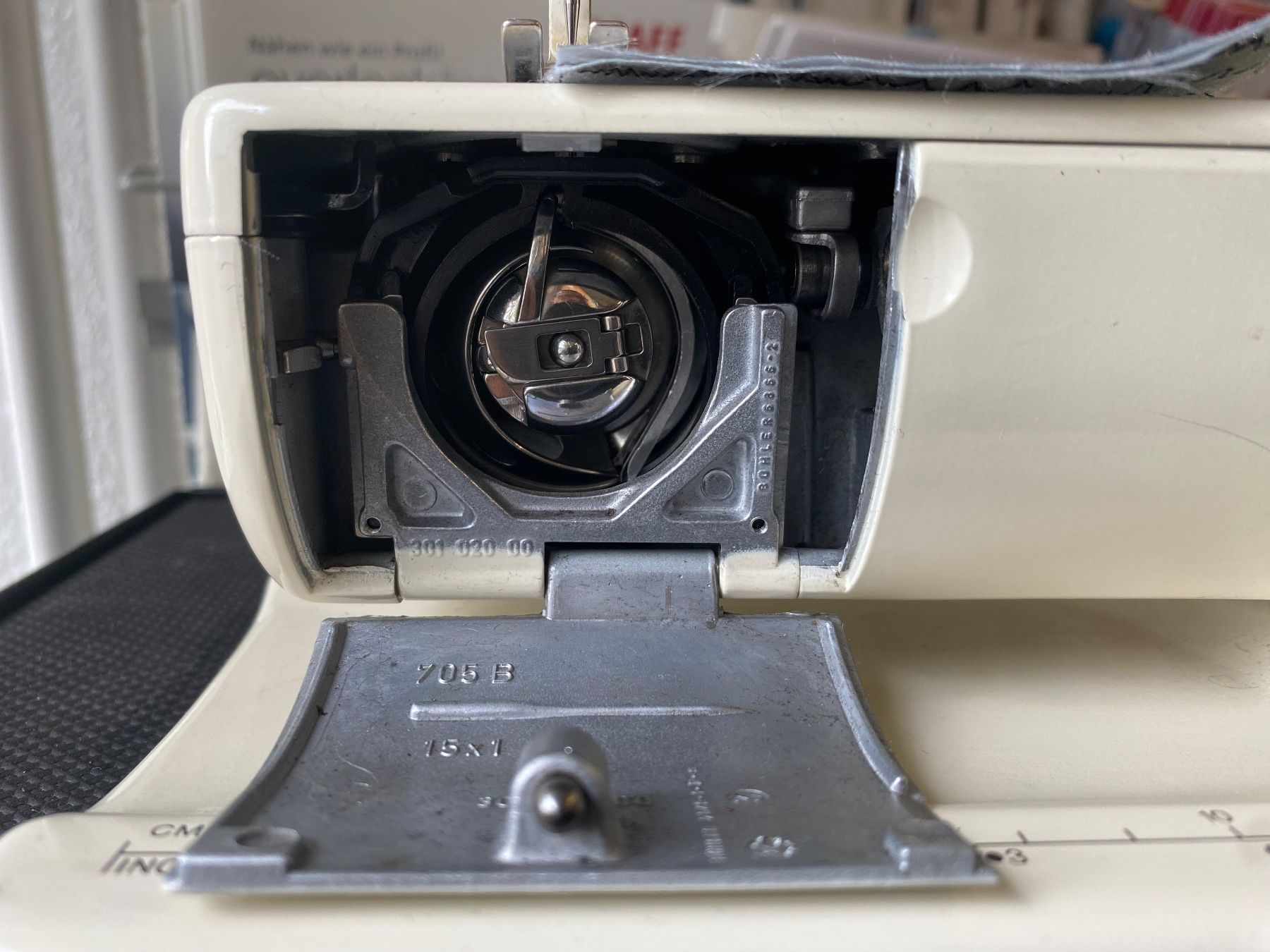 Bernina Macchine da cucire: Nähmaschine Bernina 810, mit 7 Stichprogrammen, ab Service – Usato da Olten venduto da Pat31 3