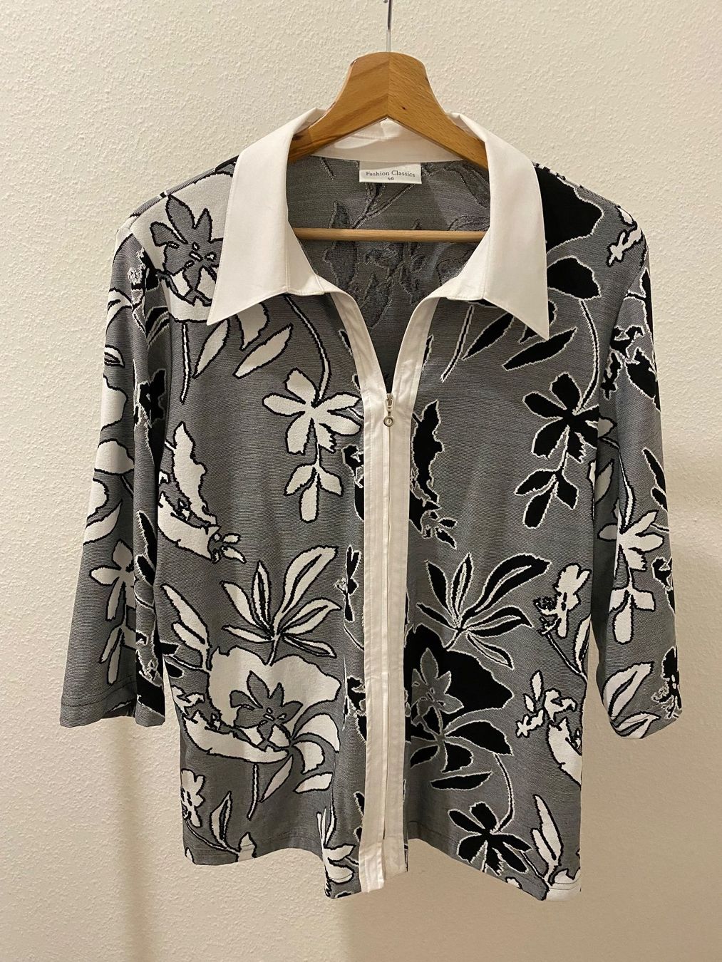 Chemisiers: Fashion Classics Bluse mit Reissverschluss Gr. 46 – D'occasion à Pratteln par a23_j2gs 2
