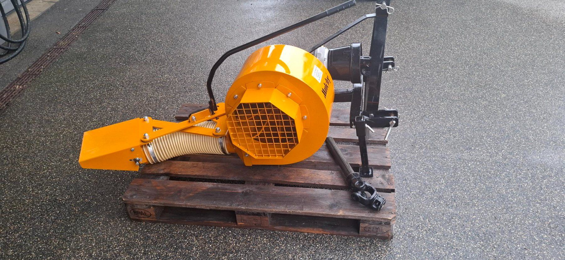 Kubota Tagliaerba: Kubota Rasentraktor BX 2350 EC – Usato da Brütten venduto da Holdi06 7