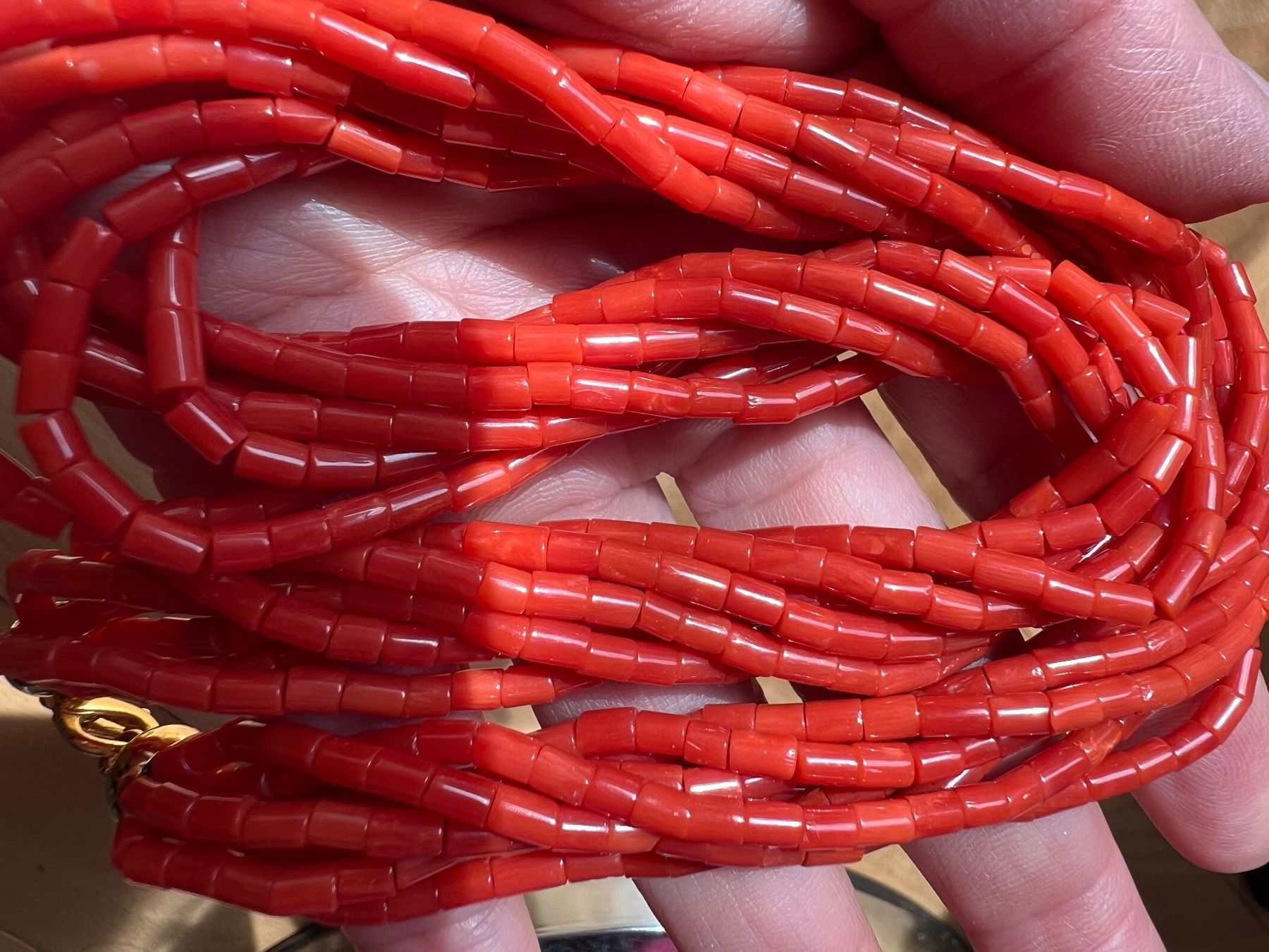 Catenine: Korallen kette 3 – Usato da Lengnau BE venduto da Luan2014