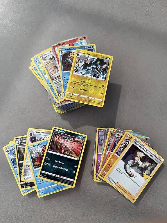 Pokémon Cartes à collectionner: 237 Pokémon Karten im Paket – D'occasion à Gams par FairTrade_CH 1