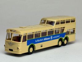 GB- Brekina Büssing 1 1/2 Decker Allianz versichert