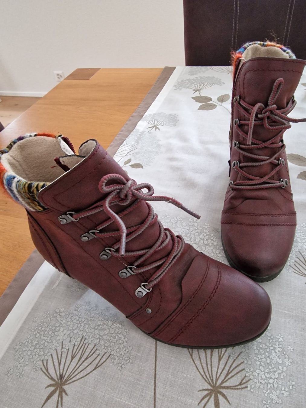 Scarpe da donna: Stifelletten bordeaux 40 – Usato da Ottenbach venduto da Claurin