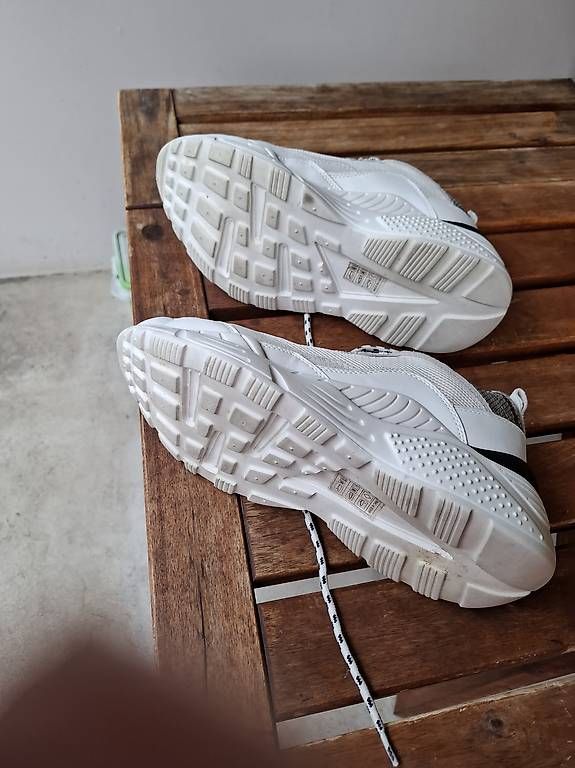 Scarpe da donna: Damen Sneaker  – Usato da Zürich venduto da lal_5rp2 1