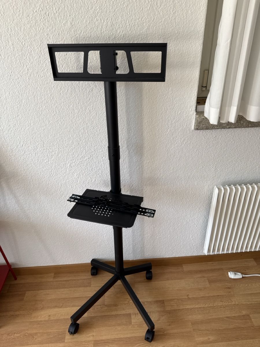 Wandhalterungen: TV stand – Neu (gemäss Beschreibung) aus Schlieren von qyh_yp7k