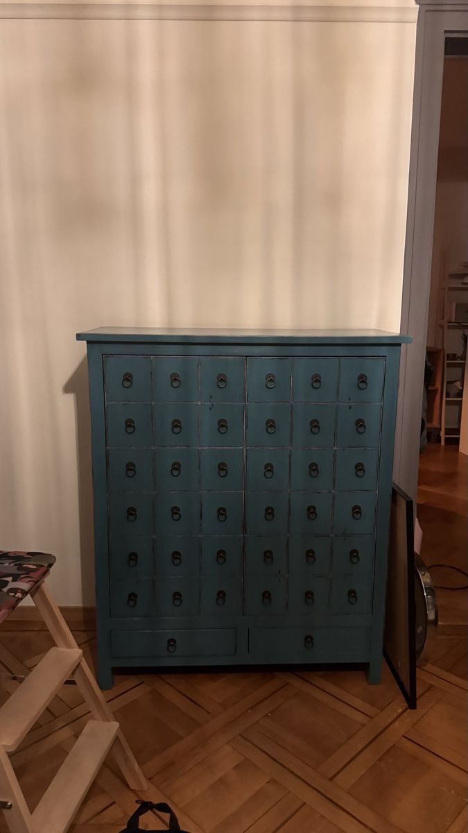 Schränke: Antique style storage cupboard – Gebraucht aus Lausanne von rob_n5cg