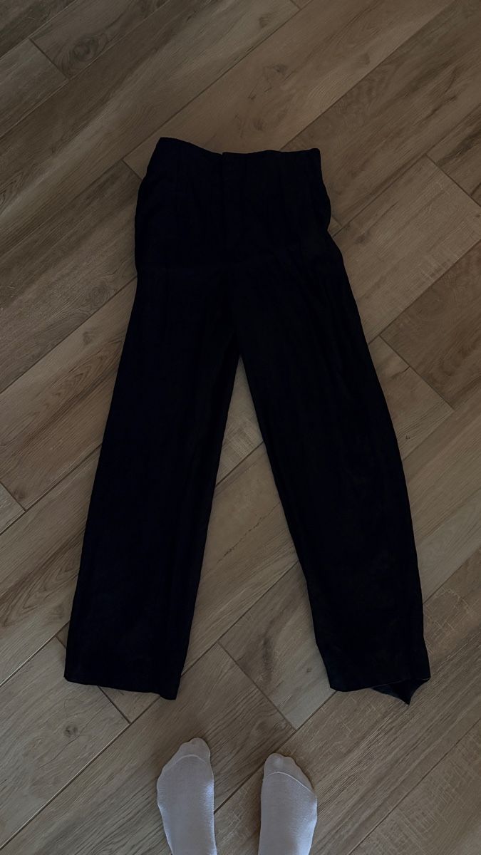 Zara Pantaloni: Hose Zara – Nuovo (secondo la descrizione) da Wallisellen venduto da SKO96