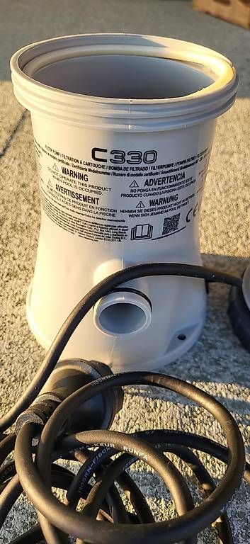 Chauffage: Intex Pool Pumpe C330 – D'occasion à Wangen SZ par daslohntsich 1