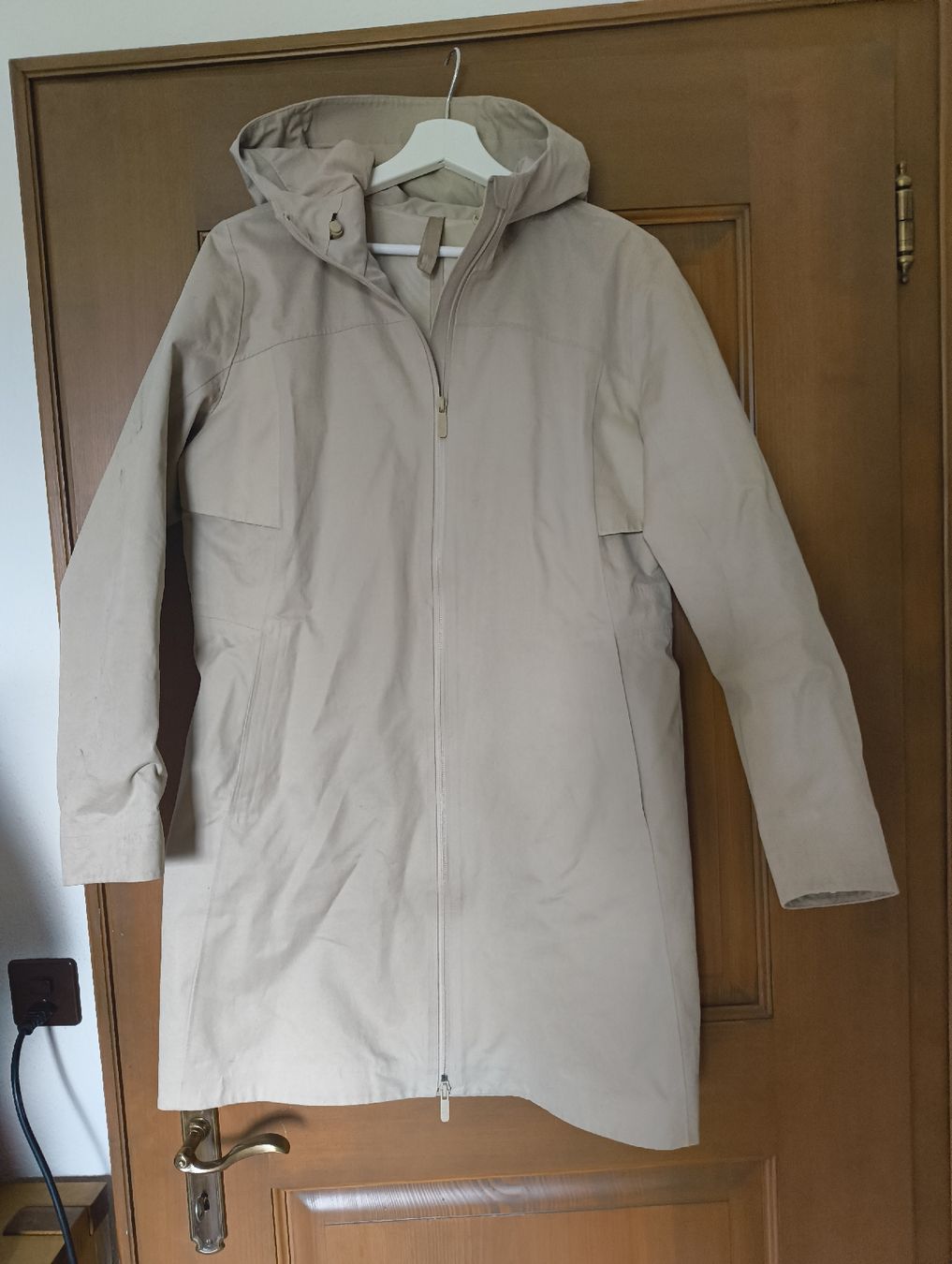 Lululemon Giacche: Lululemon Rain Coat Jacke – Usato da Stein am Rhein venduto da DaOhana
