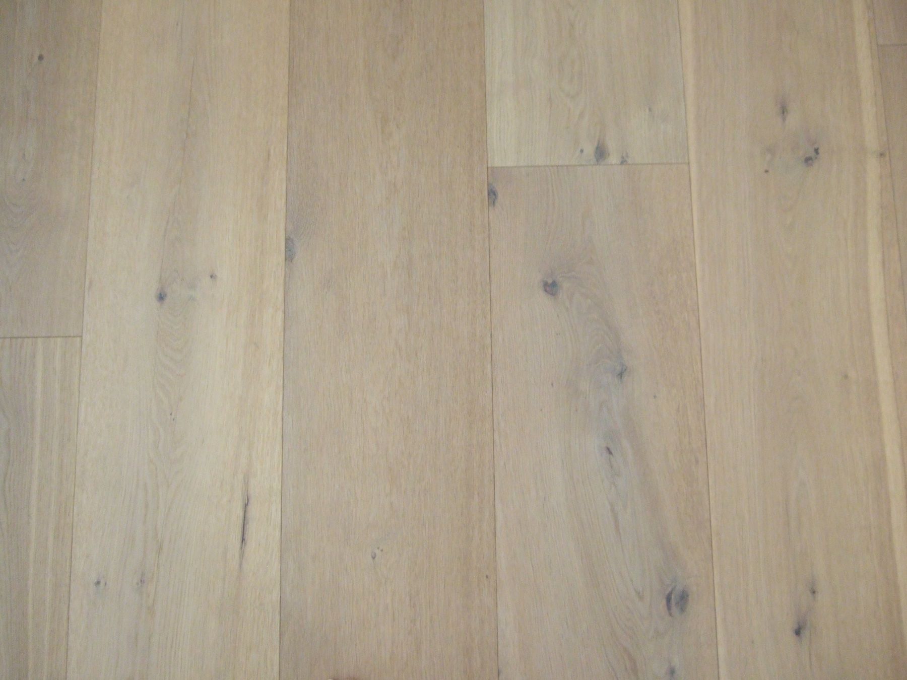 Articoli in legno: 10,5 m2 Parkett Eiche Rustico, Langdiele, Extra breit – Nuovo e nell'imballaggio originale da Mörschwil venduto da paecklitante