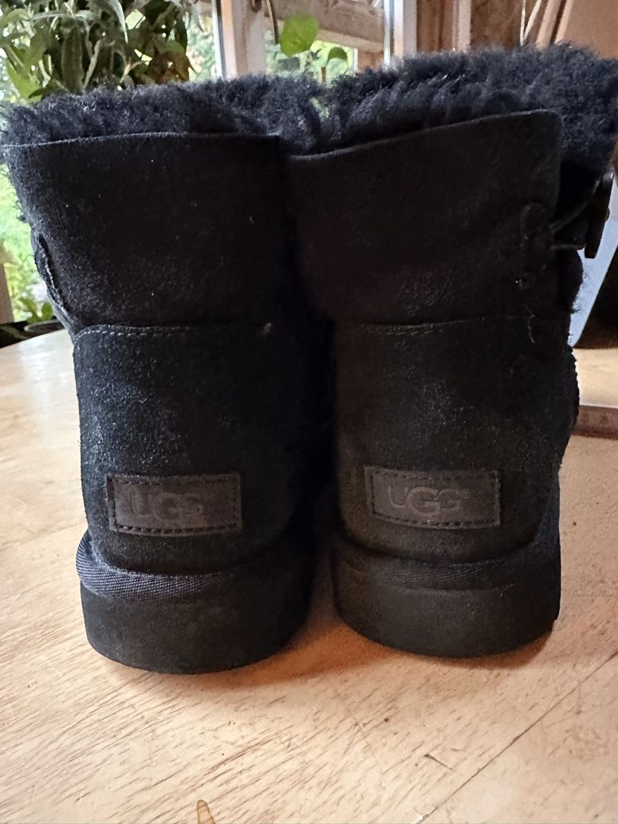 Ugg Schuhe für Mädchen: UGG Gr. 40 – Gebraucht aus Hinterkappelen von una066 1
