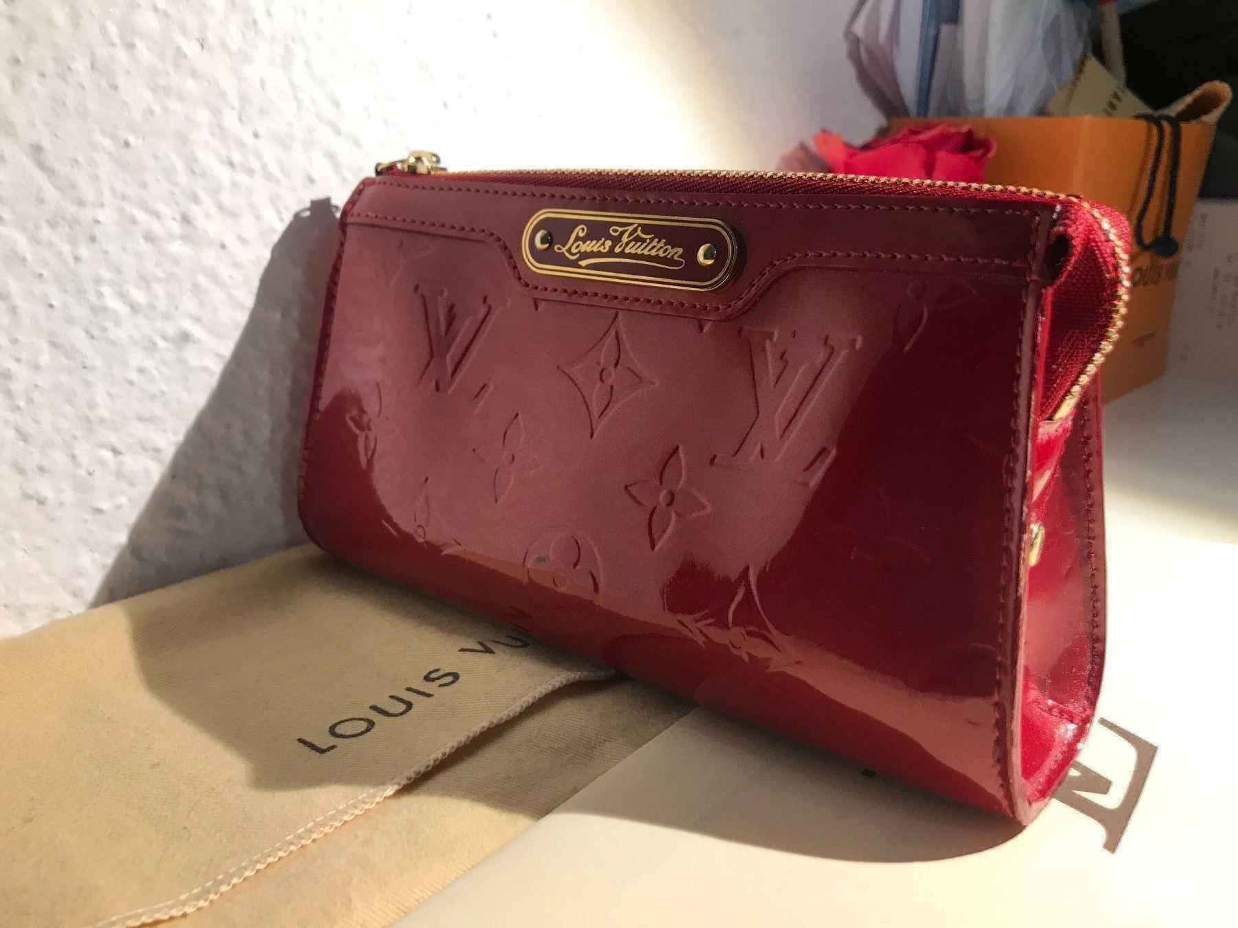 Louis Vuitton Custodie per cosmetici: Louis Vuitton Vernis Trousse Cosmetique – Usato da Ponte Tresa venduto da La_Vie_En_Rose