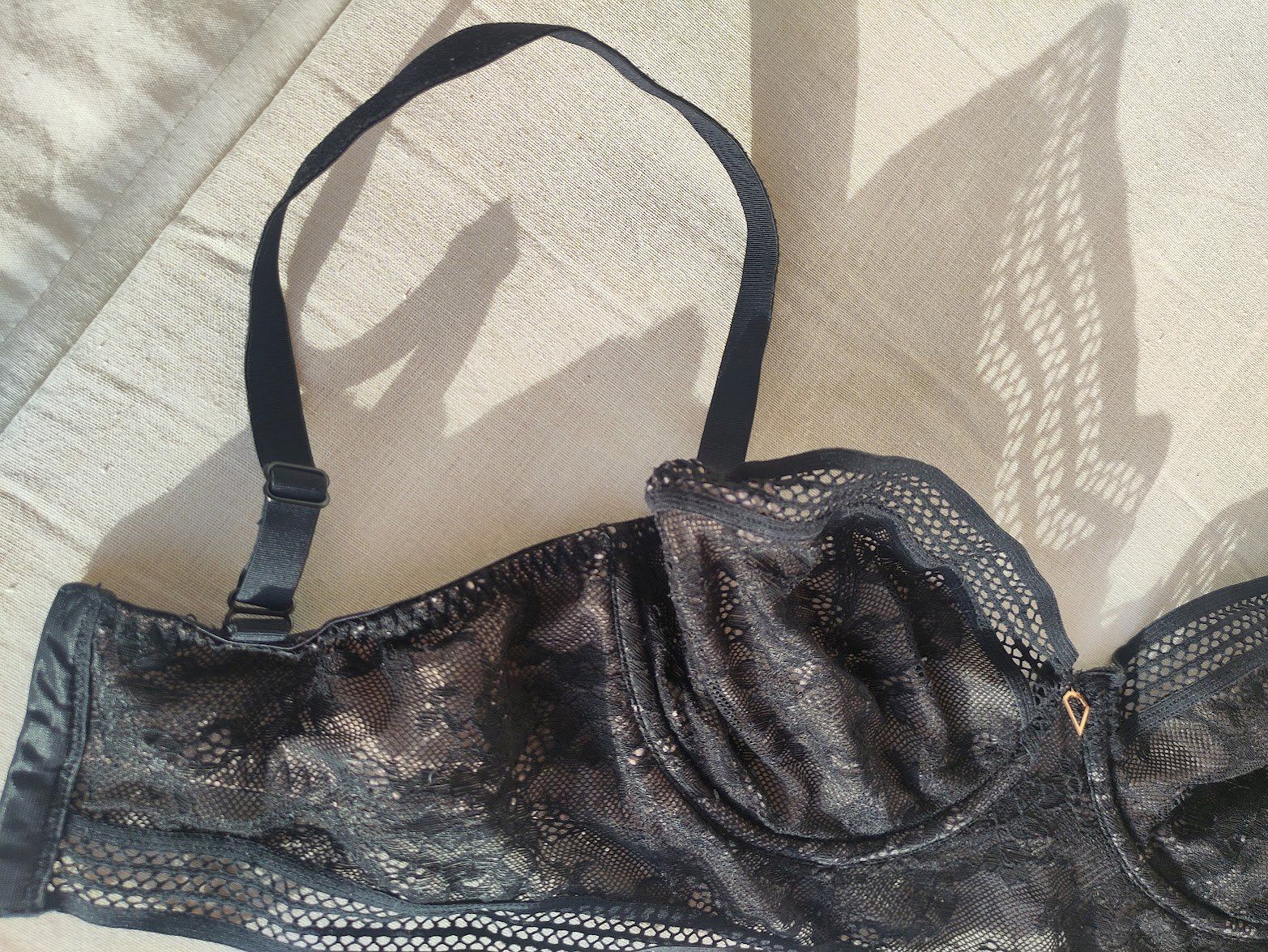 Sonstige Unterwäsche: Schöner schwarzer BH von Bravissimo, Gr. 65E – Gebraucht aus Lugano von kat_lm5b 2