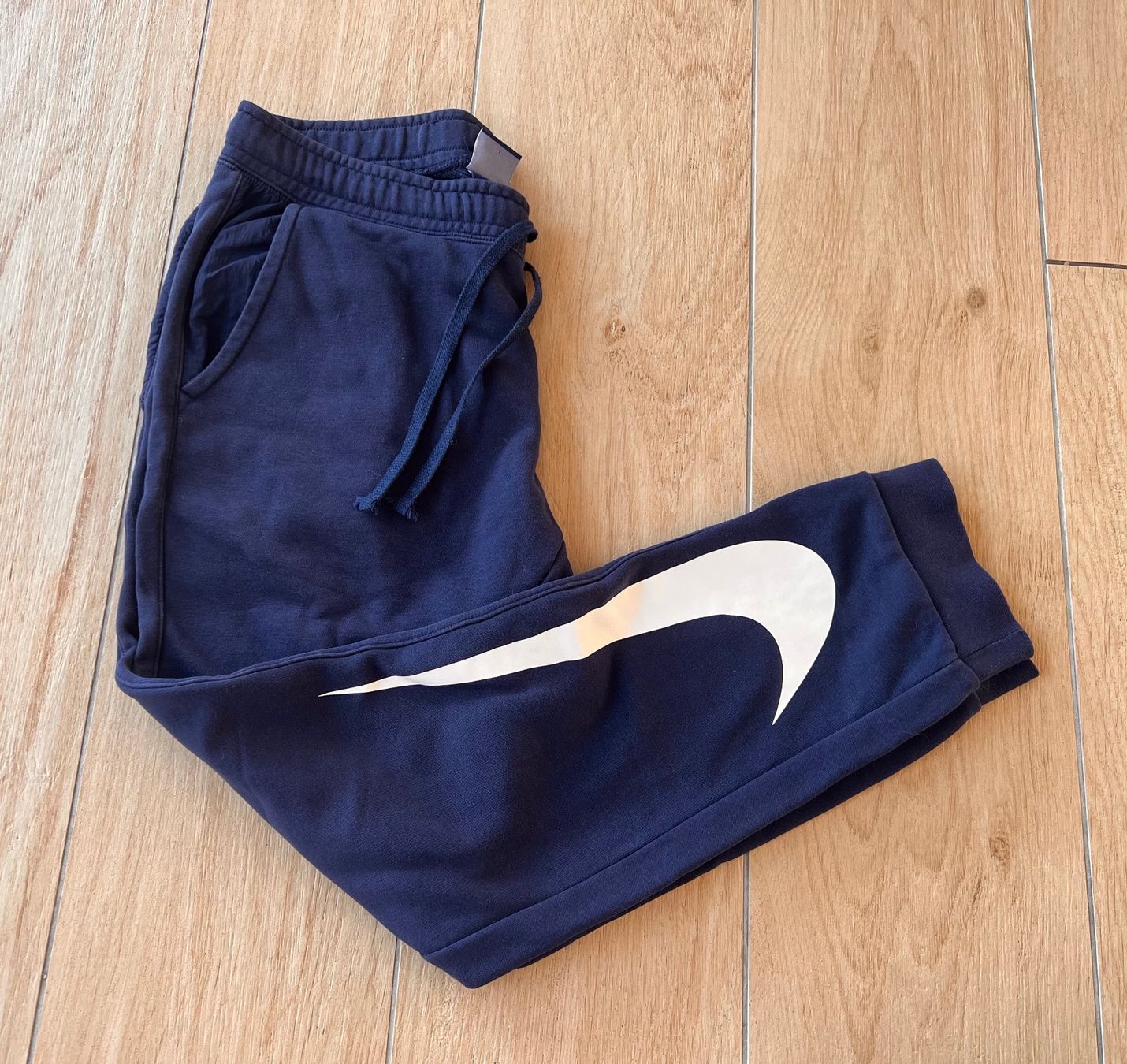 Nike Hosen: Pantalon de jogging NIKE bleu – Gebraucht aus La conversion von Repio