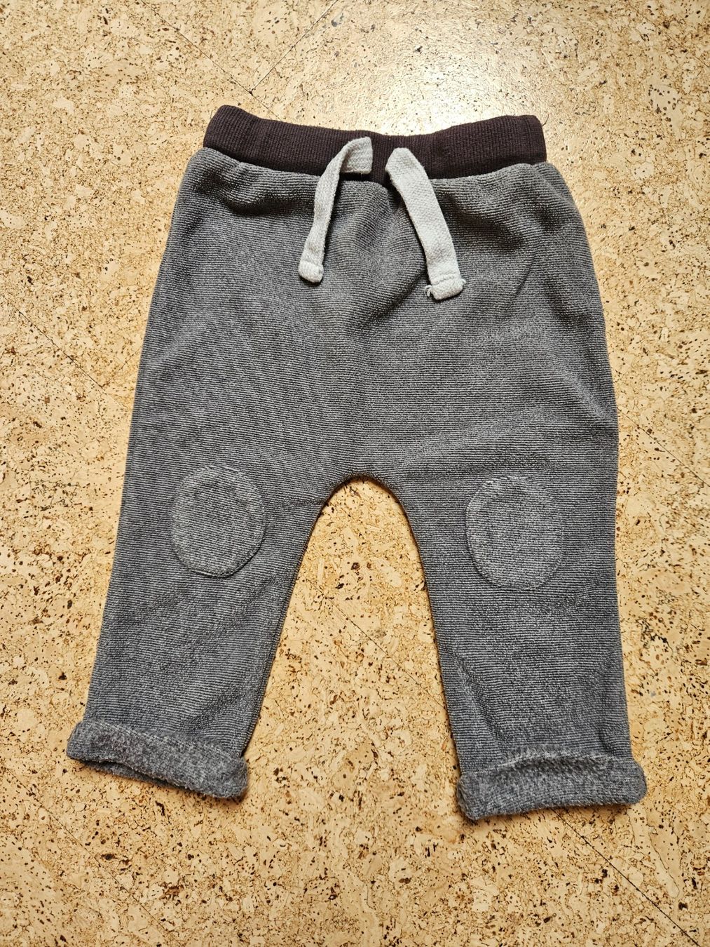 Pantaloni: Hose Gr. 80 – Usato da Worb venduto da jun_fj8w