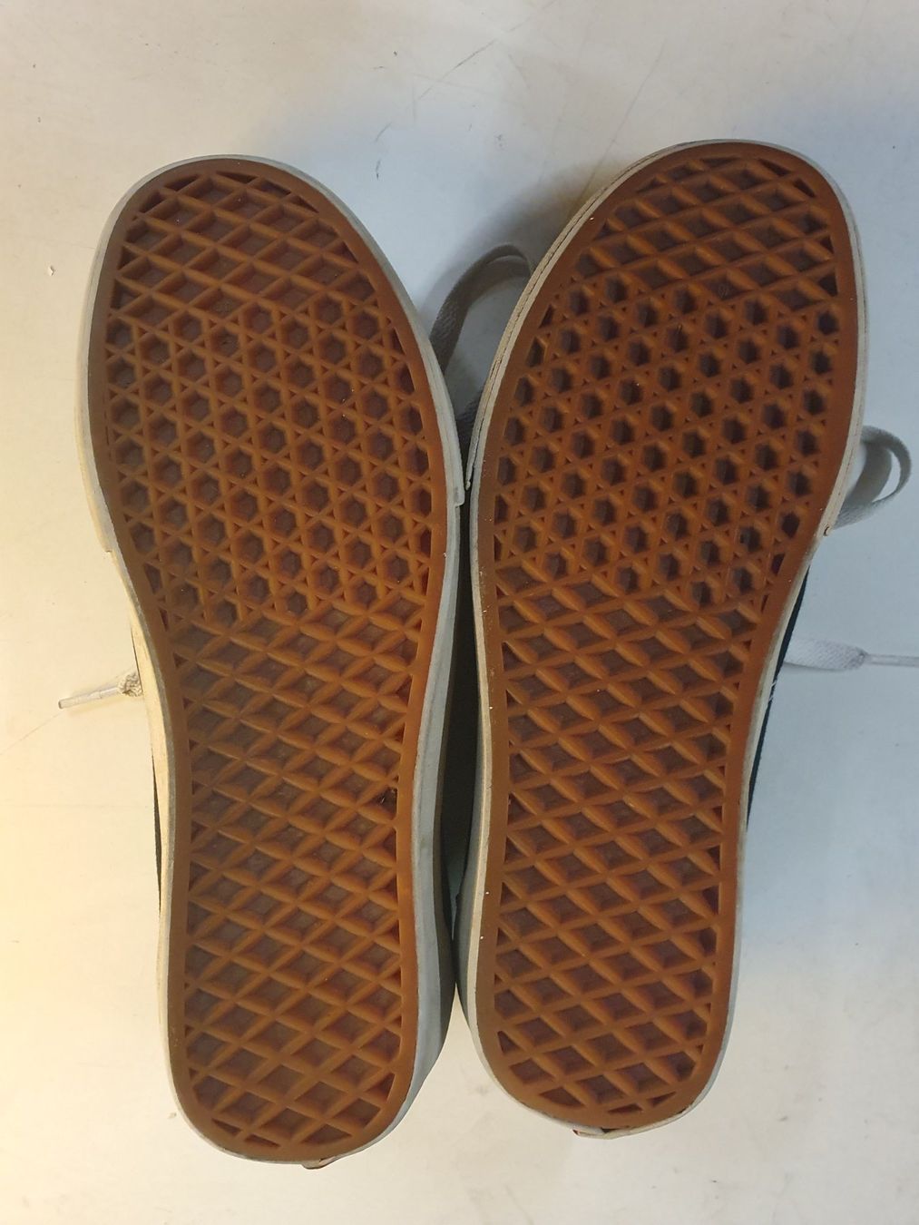 Scarpe da uomo: Off The Wall Turnschuhe grösse 39 – Usato da Zürich venduto da loosebone 1