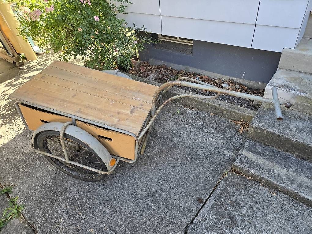 Anhänger: Vintage Velo Anhänger  – Gebraucht aus Biel/Bienne von Rouf7