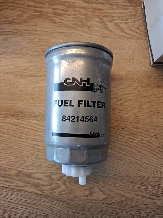 Case IH Trattori: Kraftstofffilter Case CNH N84214564 – Nuovo e nell'imballaggio originale da Biglen venduto da AAA-DING-DONG