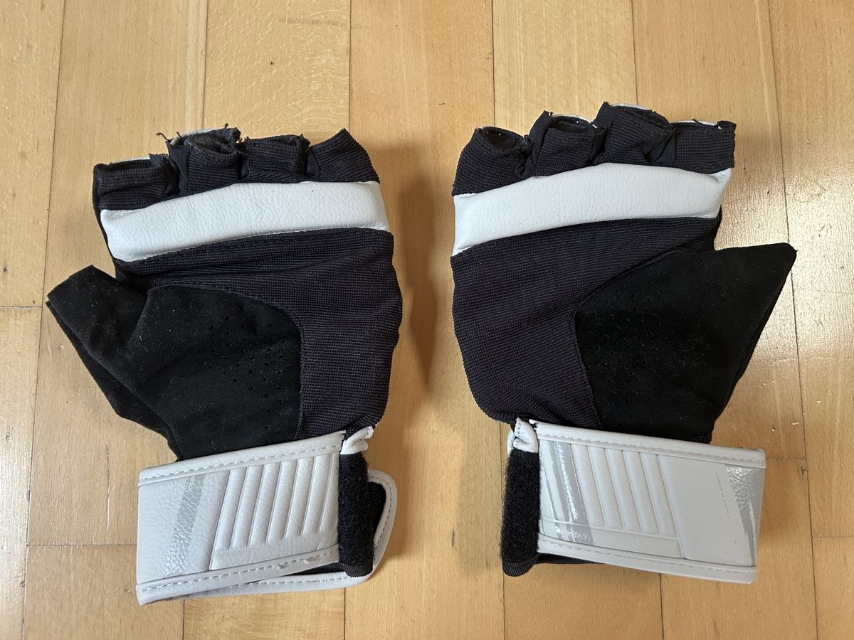 Sacchi da boxe: Sac de boxe – Usato da Lausanne venduto da ValeMerky 5