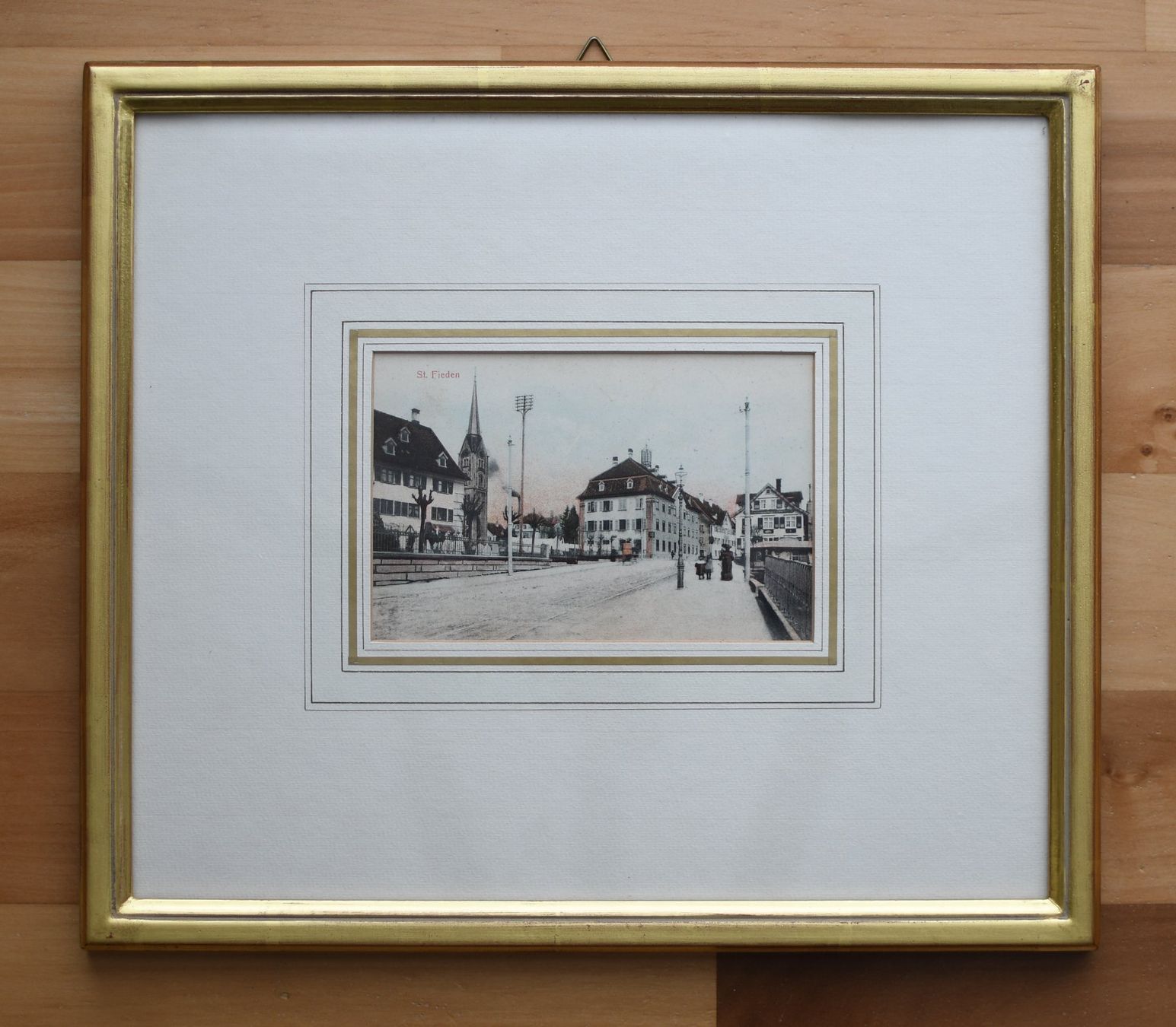 Cartoline postali: Alte Ansichtskarte St. Fiden mit Goldrahmen – Usato da Dürnten venduto da pema28