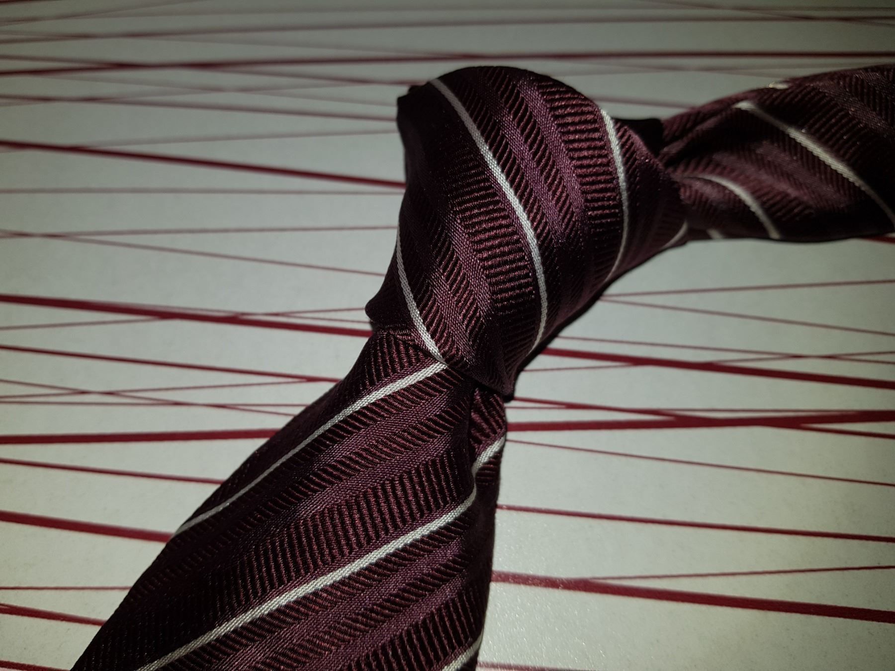 Hugo Boss Cravatte: Cravate/Krawate   HUGO BOSS – Usato da Cossonay-ville venduto da Super-Price-Quality