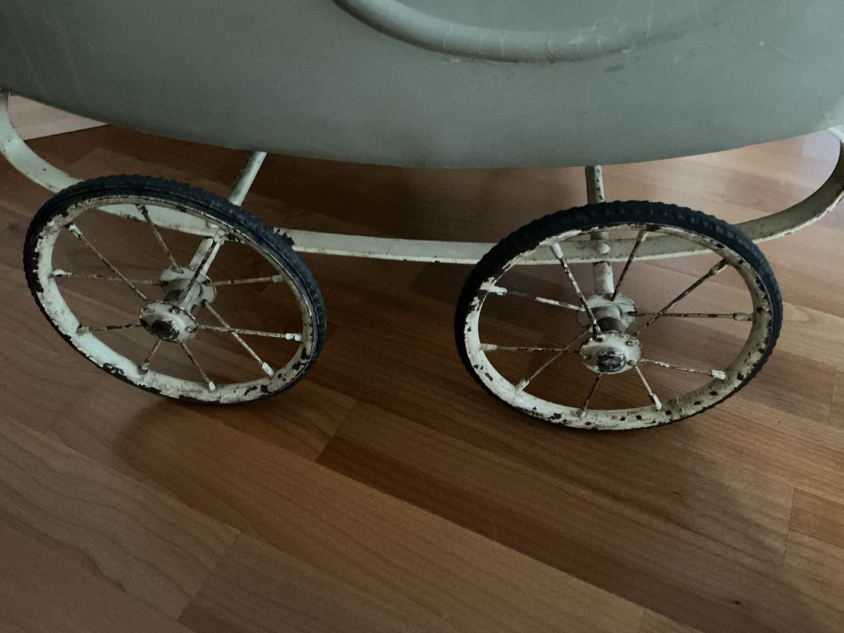 Carrozzine per bambole: Antiker Puppenwagen – Usato da Niederdorf venduto da Betonrose 4
