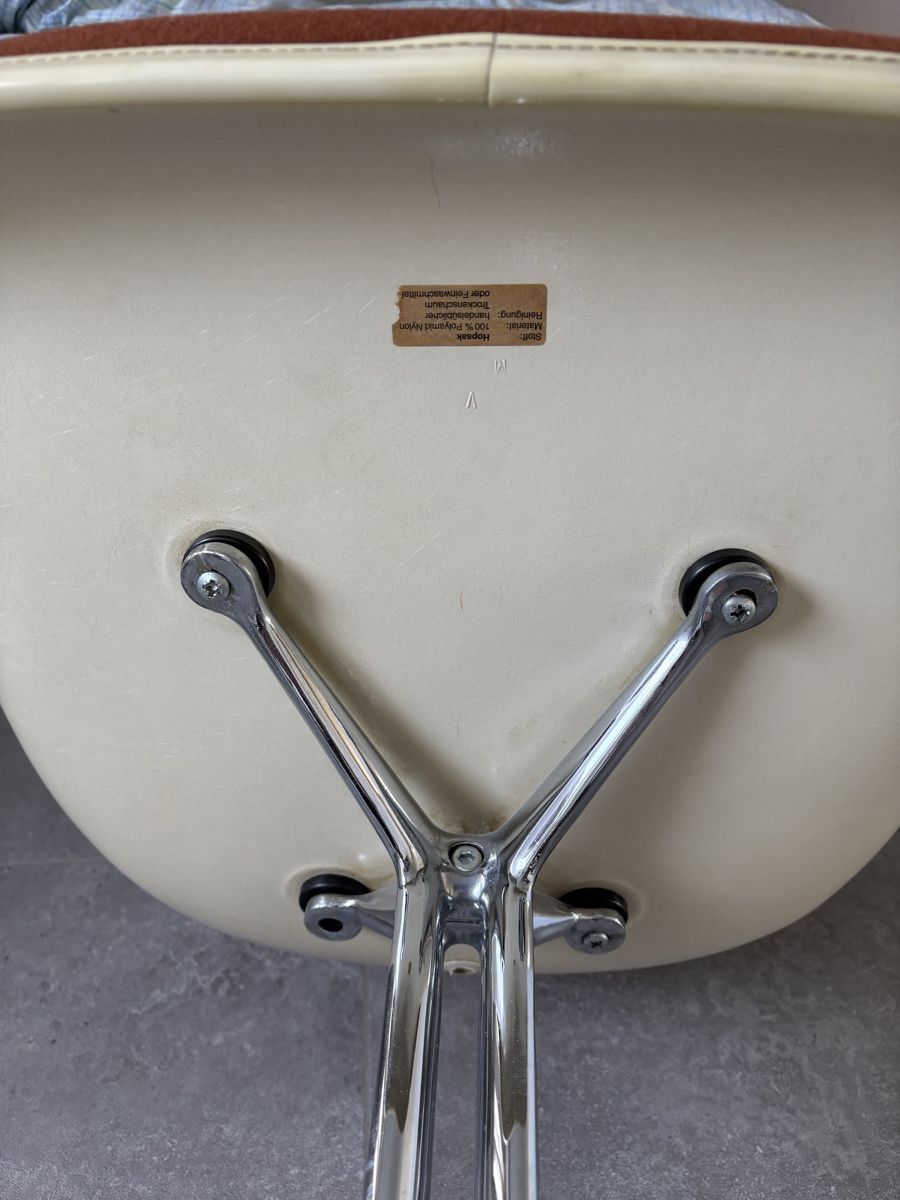Eames Poltrone: Vitra Eames Armchair DAL fiberglass/hopsak – Usato da Dielsdorf venduto da rlx_geek 4