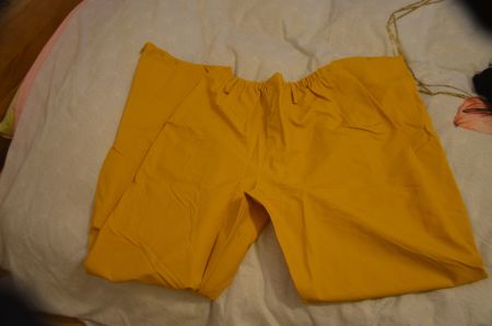 TAILLE XL - REGENHOSE NEU (PRIX FR 75.00)