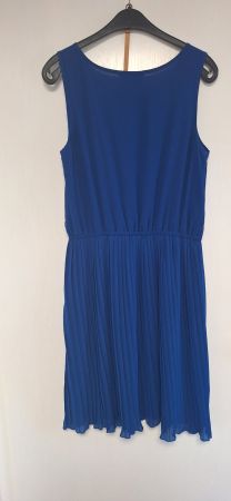 Kleid mit Gürtel, Gr. M