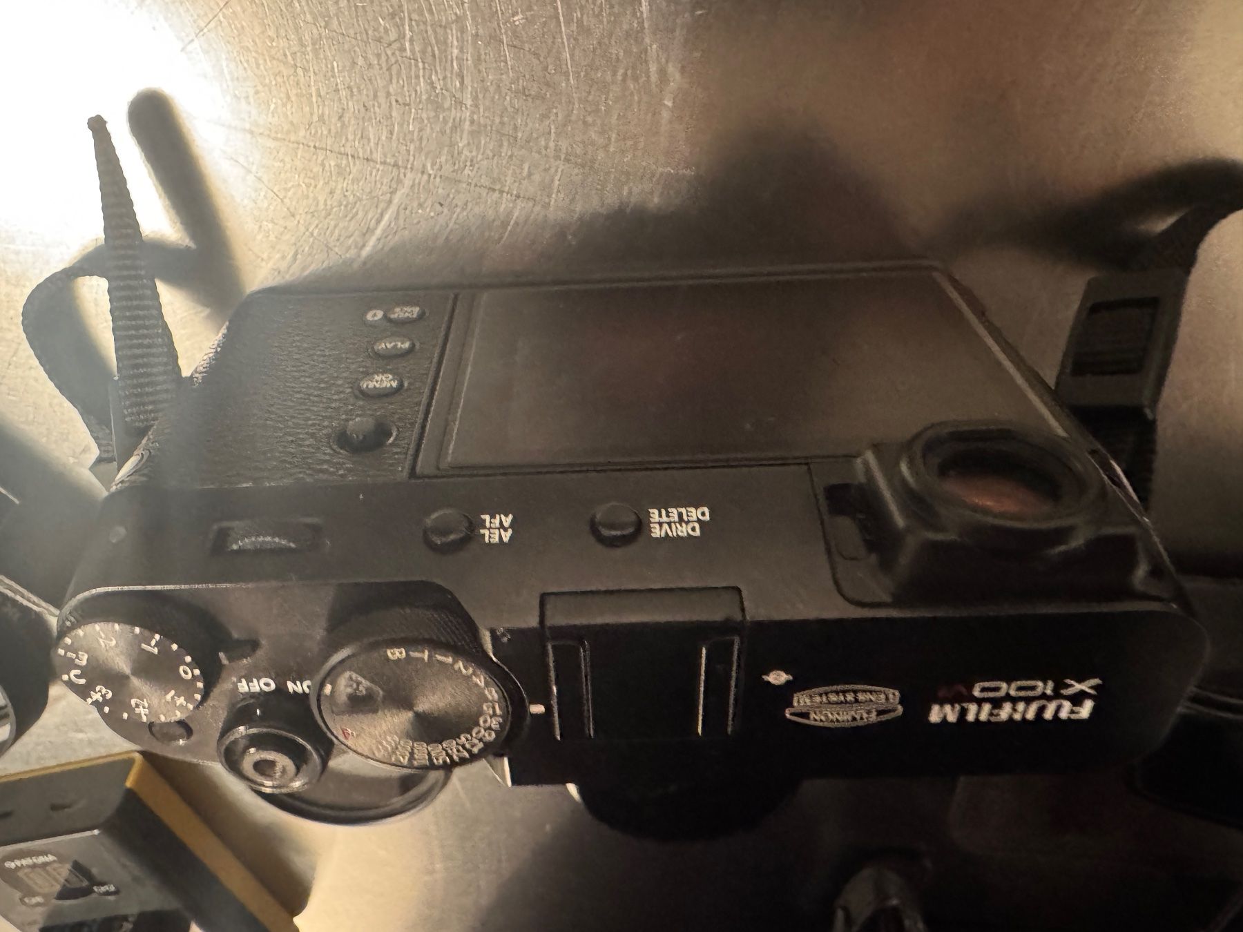 Fujifilm Fotocamera: Fujifilm x100vi with accessories – Usato da Breganzona venduto da chl_kf5j 2