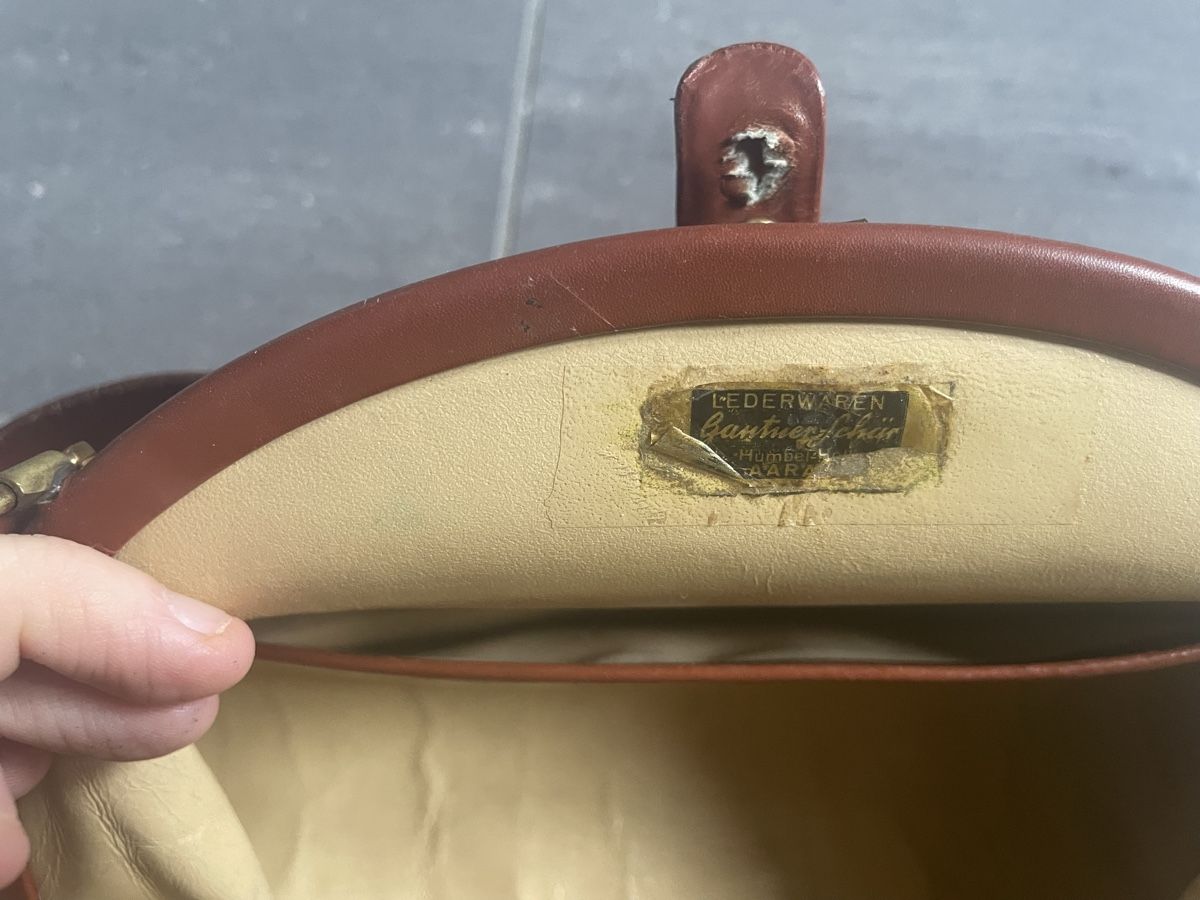 Taschen für Damen: Ledertasche klein – Gebraucht aus Full-Reuenthal von Mimi_1986 4