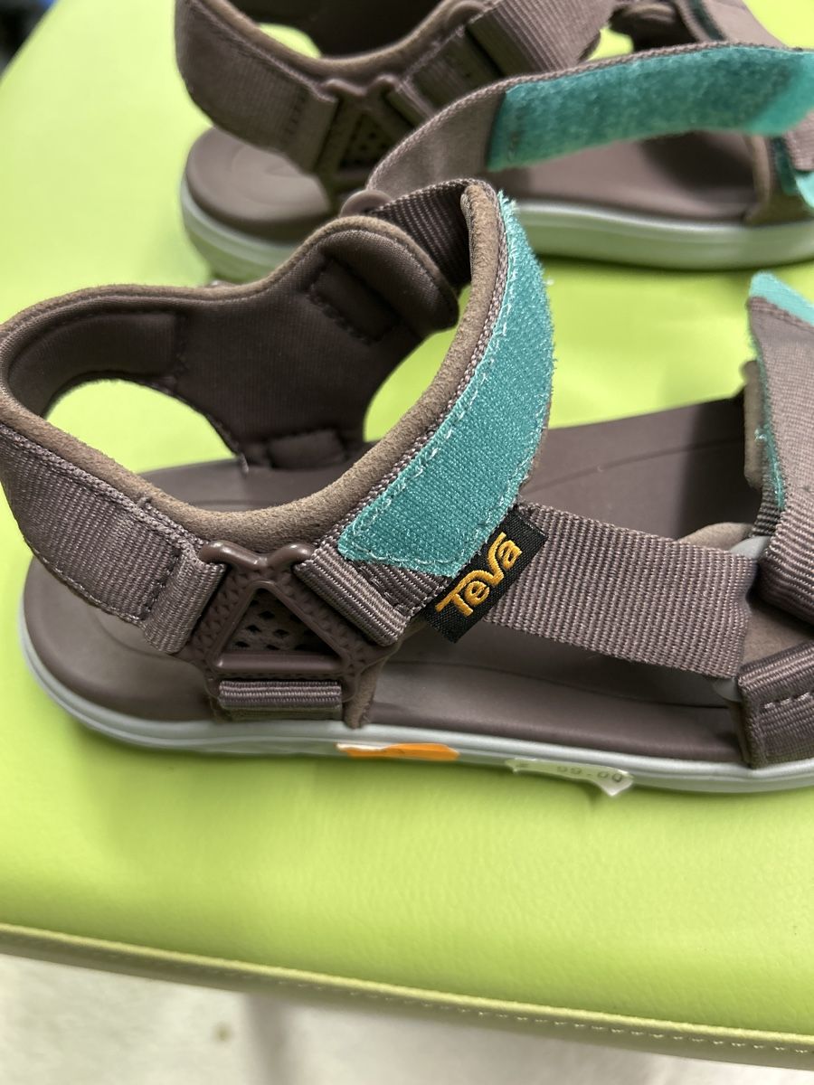 Teva Scarpe da donna: Teva Womens Terra Float 2 Universal plum truffle Gr 37, neu – Nuovo (secondo la descrizione) da Ipsach venduto da Andyj 2