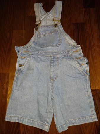 Latzhose Jeans, Grösse 128, Top Zustand für den Sommer!