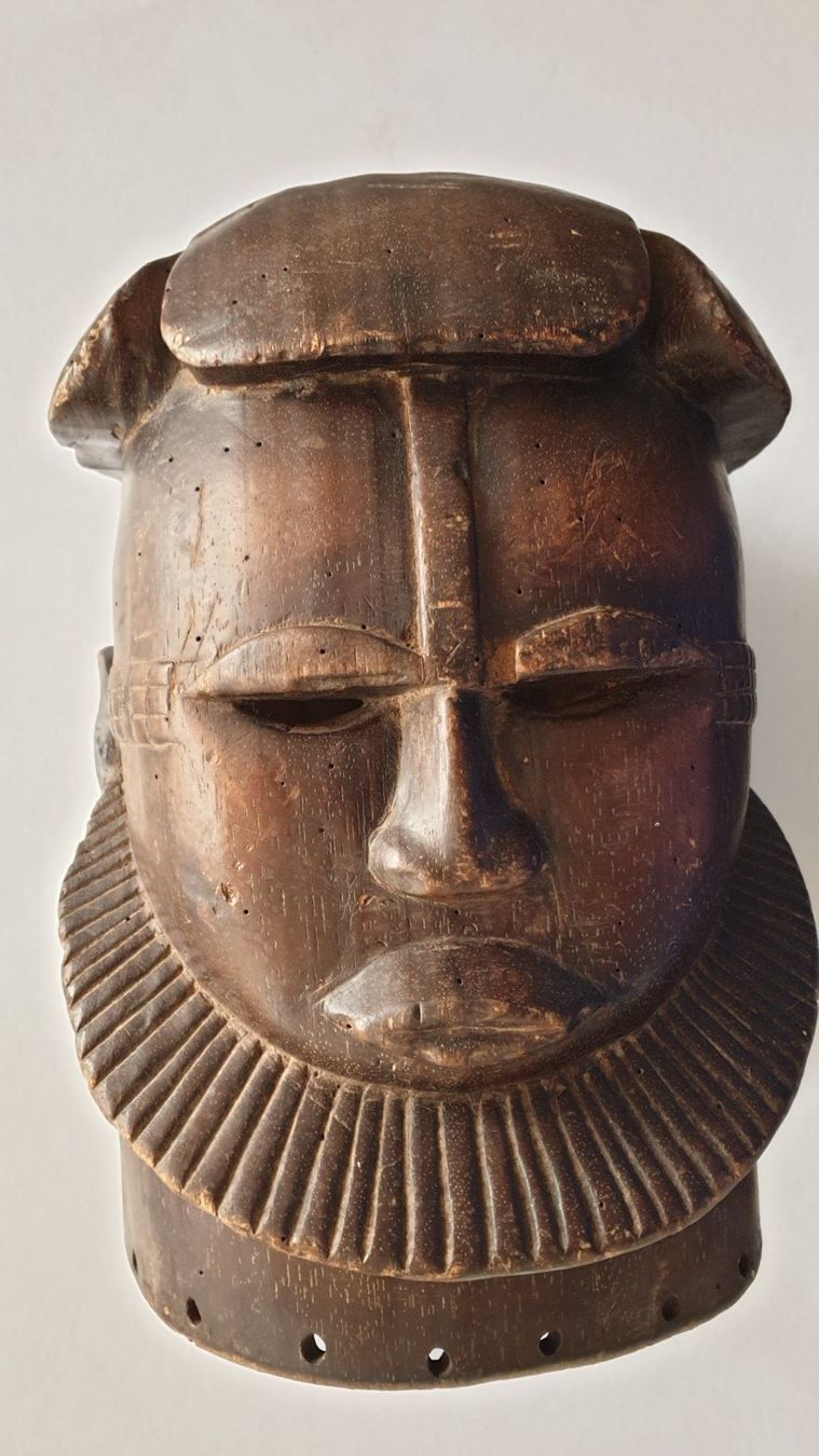 Internationale Kunst: Grosse, afrikanische Maske. – Gebraucht aus Goldach von armando_r
