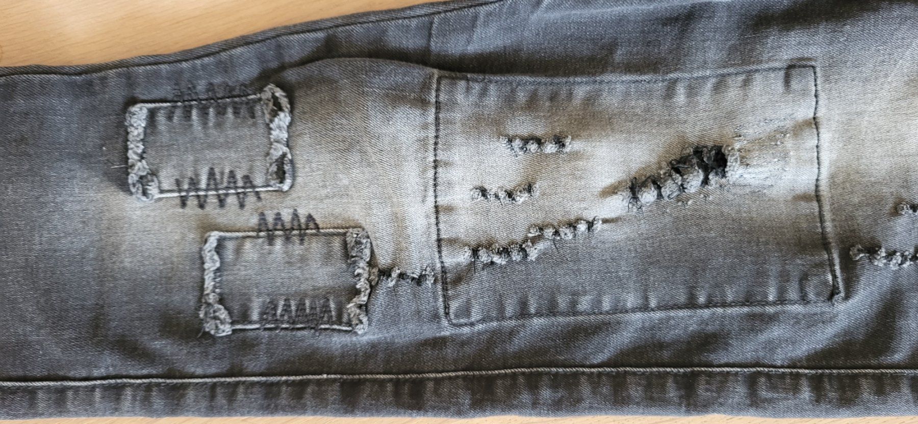 Siksilk Jeans: Siksilk Hose – Usato da Amlikon-Bissegg venduto da Schnuefeli4 1