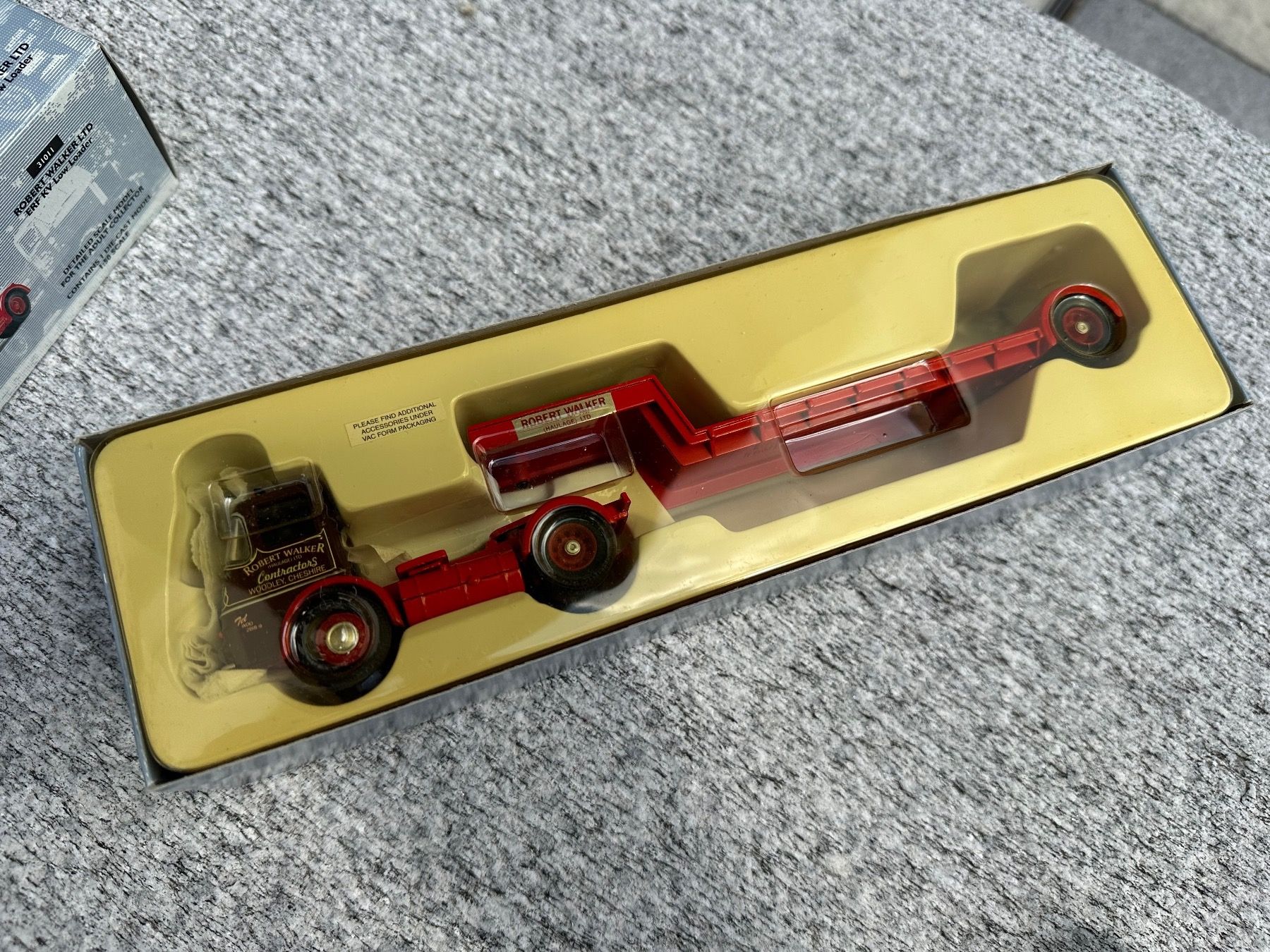 Kit di modellismo & Modellini statici: Corgi 1:50 LKW Robert Walker 31011 low loader – Usato da Chiasso venduto da Carrara-Modellismo 2