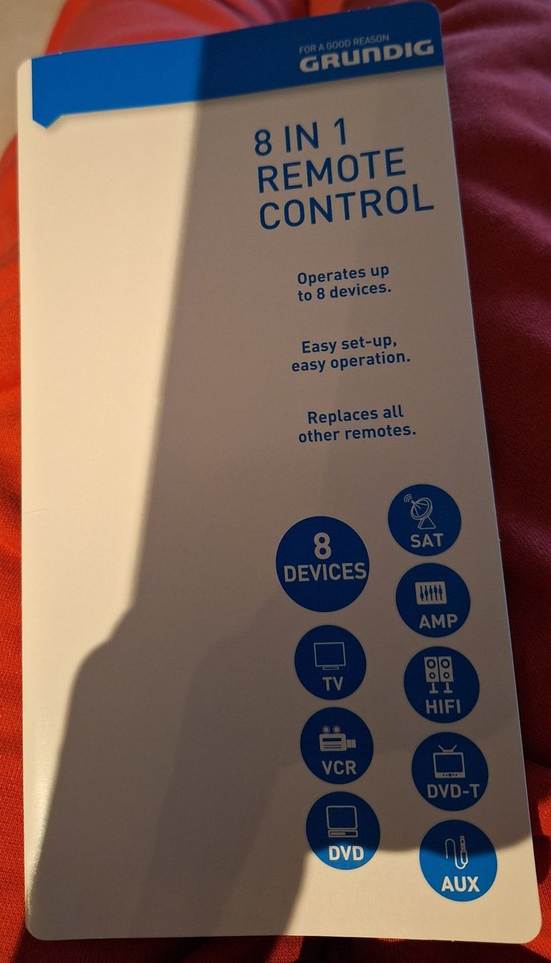 Grundig Fernbedienungen: Telecomando universale Grundig – Neu (gemäss Beschreibung) aus Chiasso von Titti01