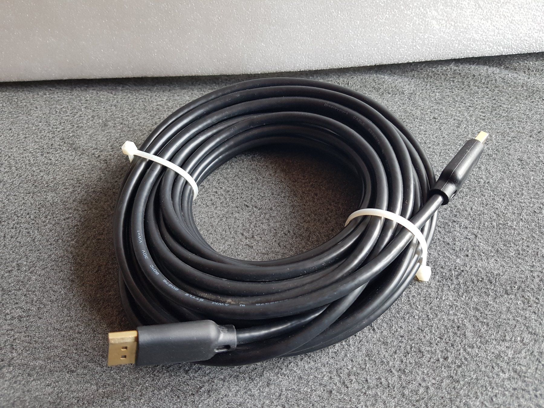 Kabel: 10Meter Kabel Display Port AWM E322376 – Gebraucht aus Othmarsingen von chrampfi01