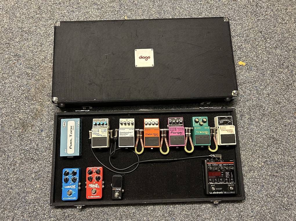 Musikinstrumente: Effektgeräte mit Hardcase – Gebraucht aus Bern von guitarhero03