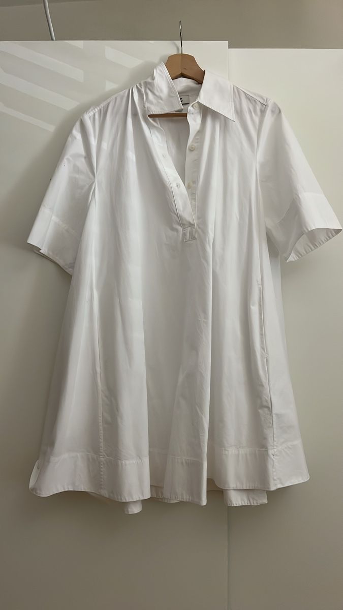 Cos Vestiti: Cos Hemdblusen Kleid weiss - neu – Nuovo (secondo la descrizione) da Kilchberg ZH venduto da asrael02