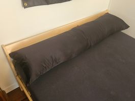 Ca. 140cm langes Kissen