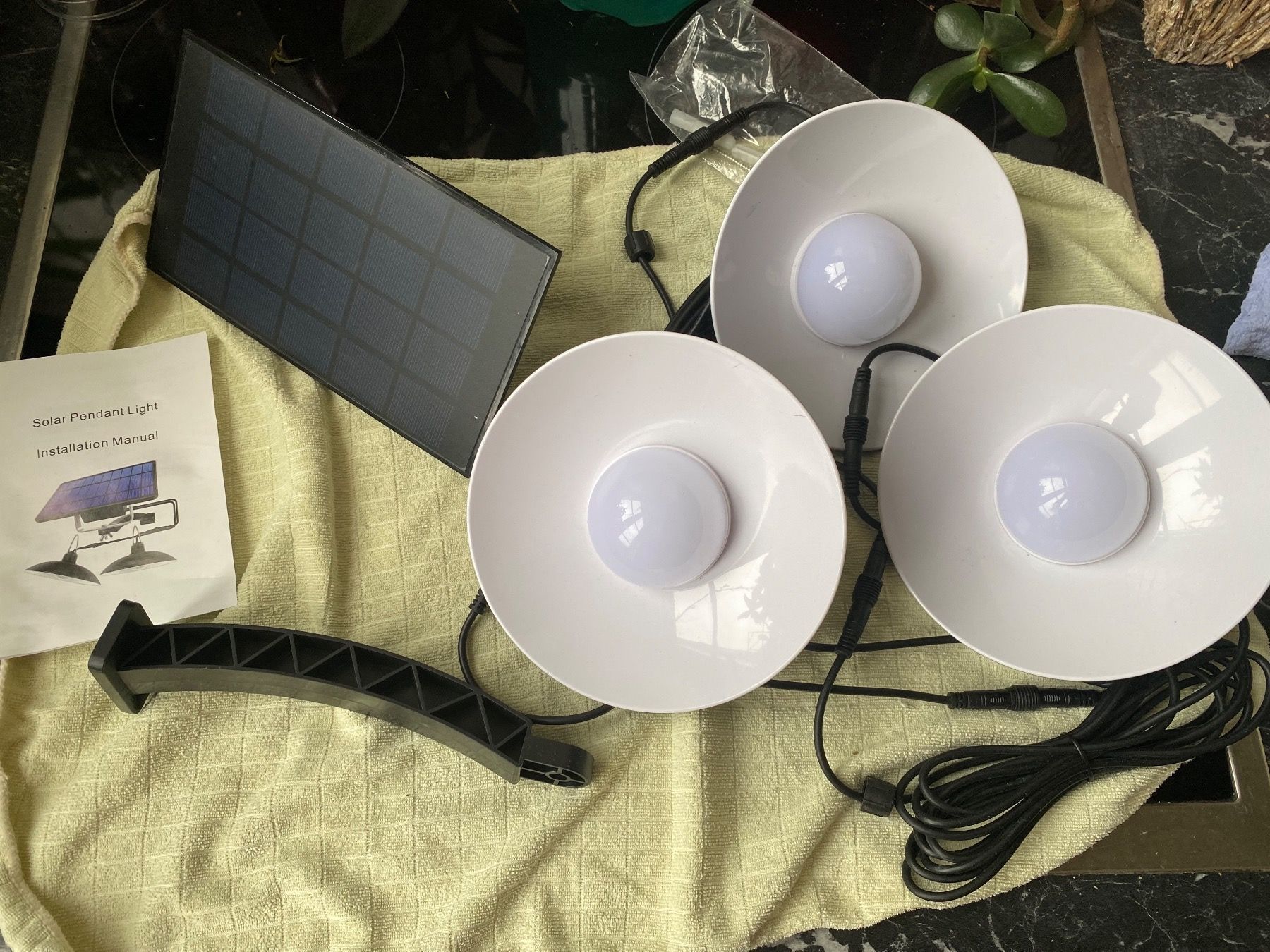 Lampen: Drei LED Lampen solarbetrieben – Neu (gemäss Beschreibung) aus Nidau von Beritundpan 1