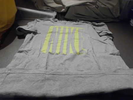 T-Shirt Grösse 158-170, Nike, grau, gelber Aufdruck