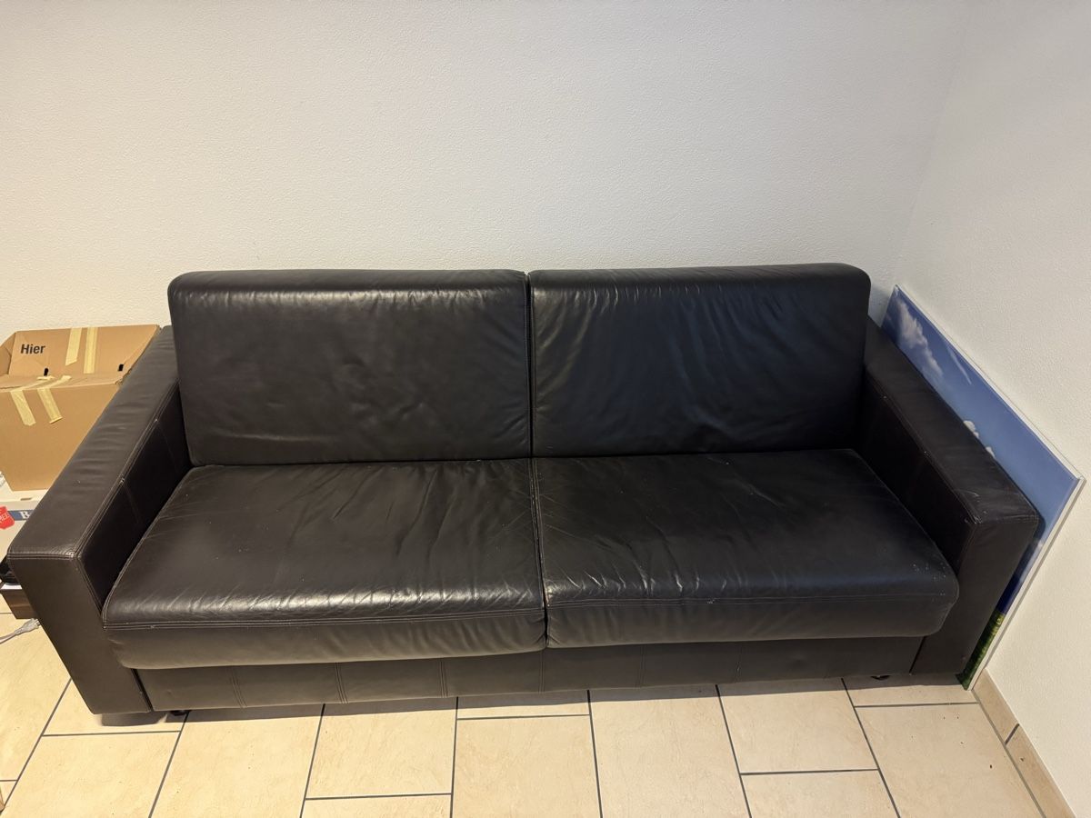 Divani: Schlafsofa Leder schwarz ausklappbar – Usato da Amlikon-Bissegg venduto da Simplex_21