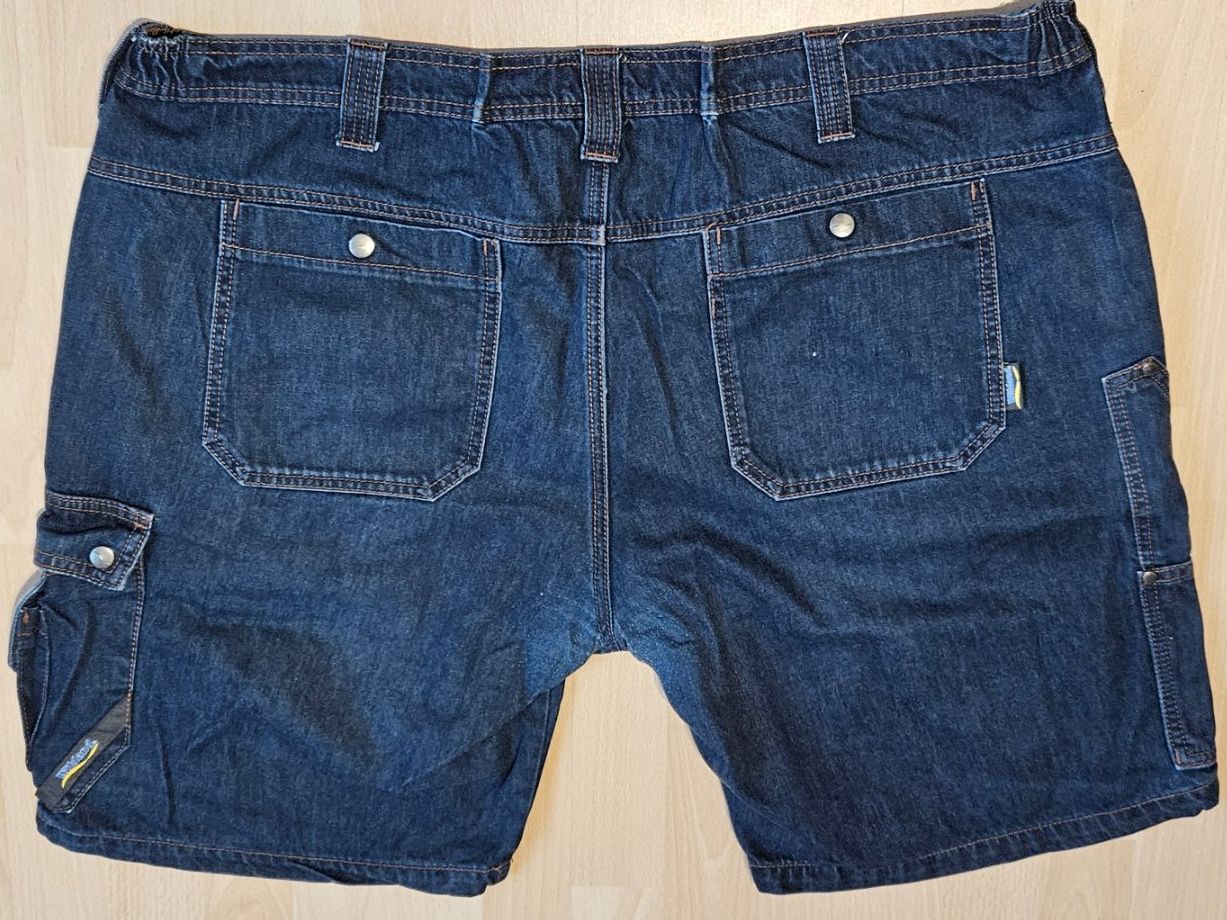 Wikland Pantaloni: Jeans kurze Hose Grösse 58, Shorts – Usato da Jona venduto da ASMARADO 1