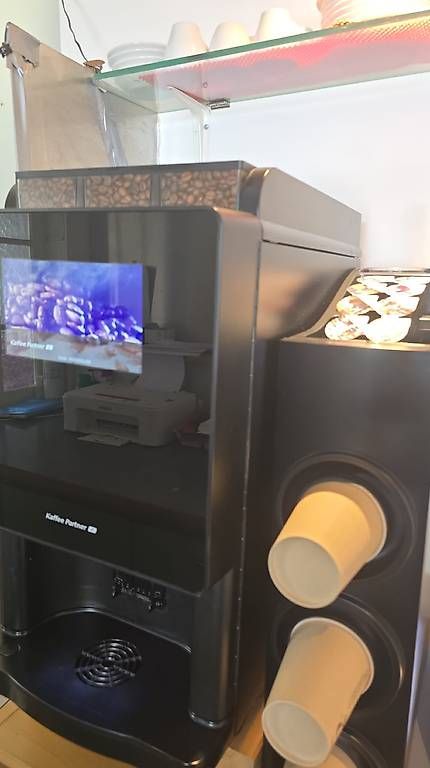 Macchine per caffè & Macchine per espresso:  Gewerblicher Kaffeevollautomat – Usato da Gossau SG venduto da Diyar 1