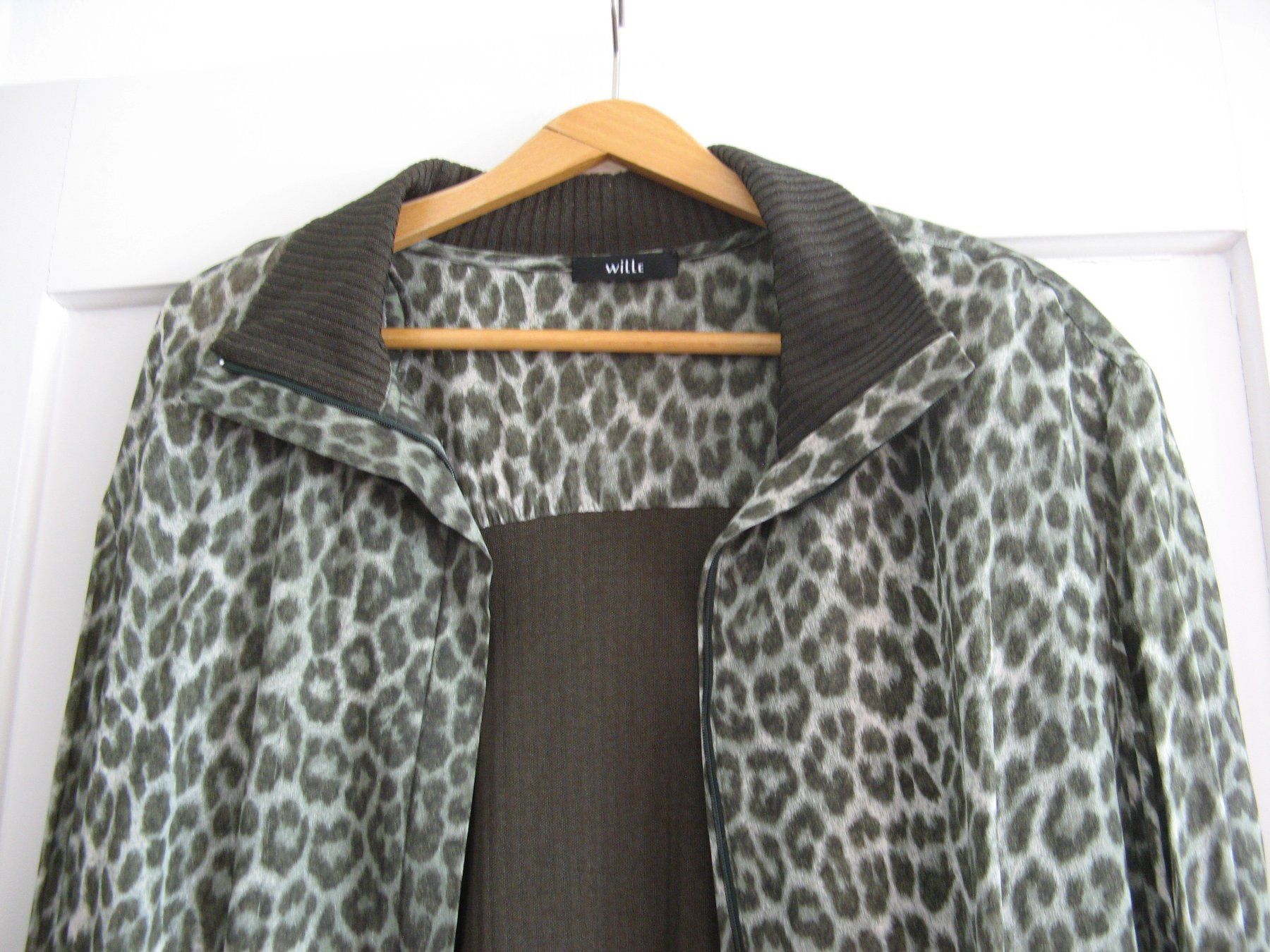 Camicette: Jacke, Bluse Wille Gr. 44 Leoprint – Usato da Zürich venduto da apil 1