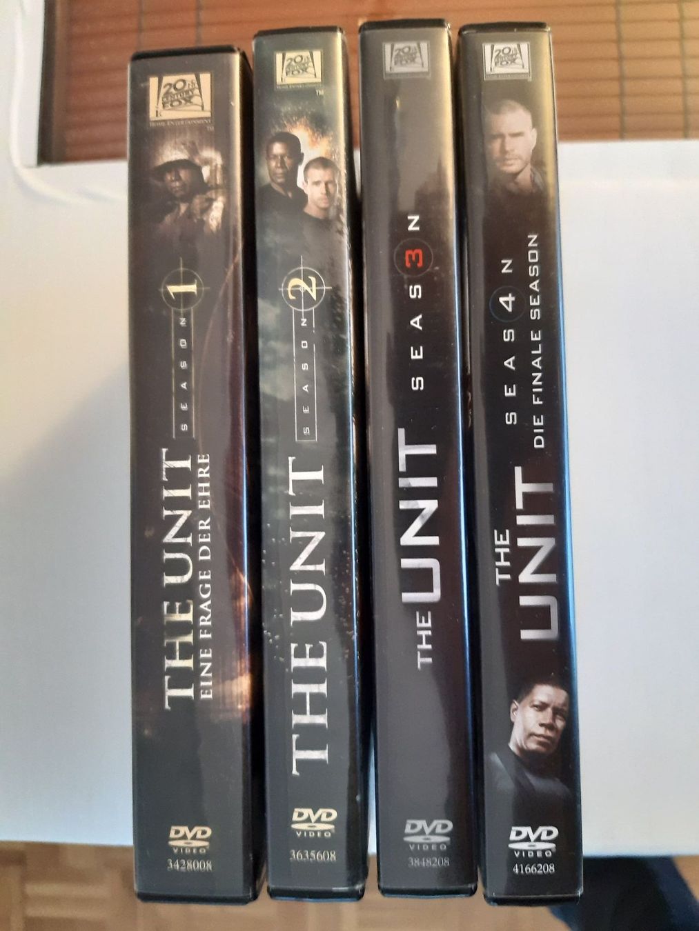 Alle DVDs: The Unit - Die komplette Staffel 1-4 – Gebraucht aus Domat-Ems von nugipuff 4